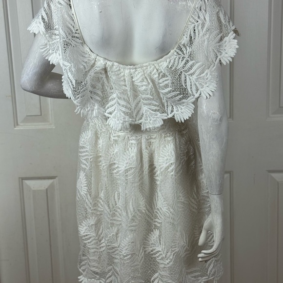 Lovers + Friends White Off-Shoulder Flutter Sleeve Sundress. C36 - Picture 13 of 16